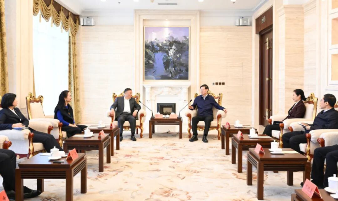 許昆林會(huì)見恒力集團(tuán)董事長陳建華一行